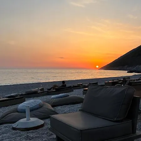 Amante With Jacuzzi - - Coast Villa *