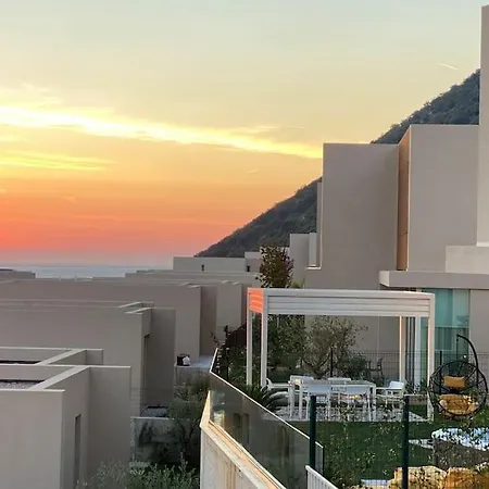 Vila Amante With Jacuzzi - - Coast Palase