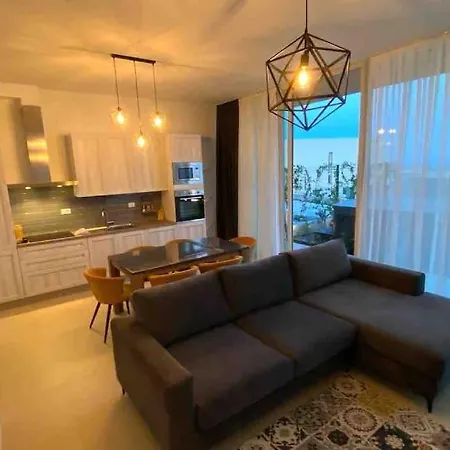 Amante With Jacuzzi - - Coast فيلة
