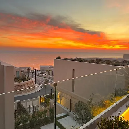 Amante With Jacuzzi - - Coast فيلة Palase