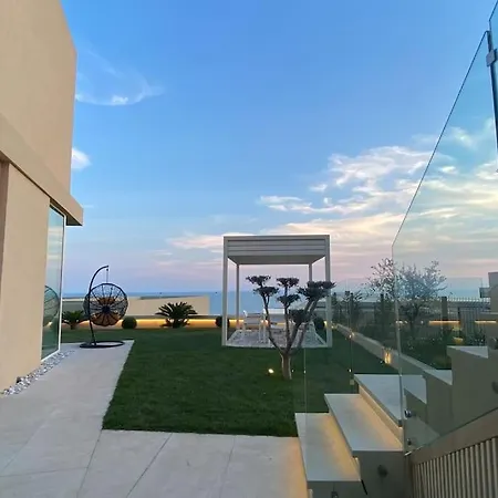 Amante With Jacuzzi - - Coast فيلة