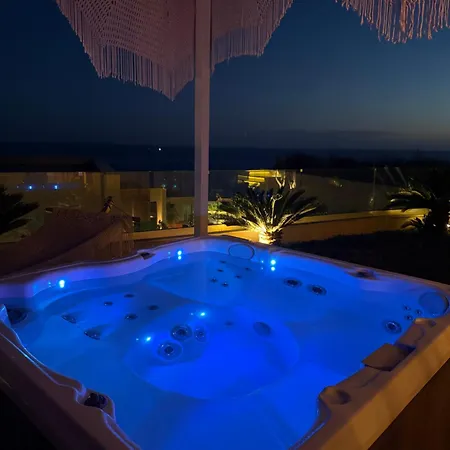 Amanté With Jacuzzi - Palasë - Coast